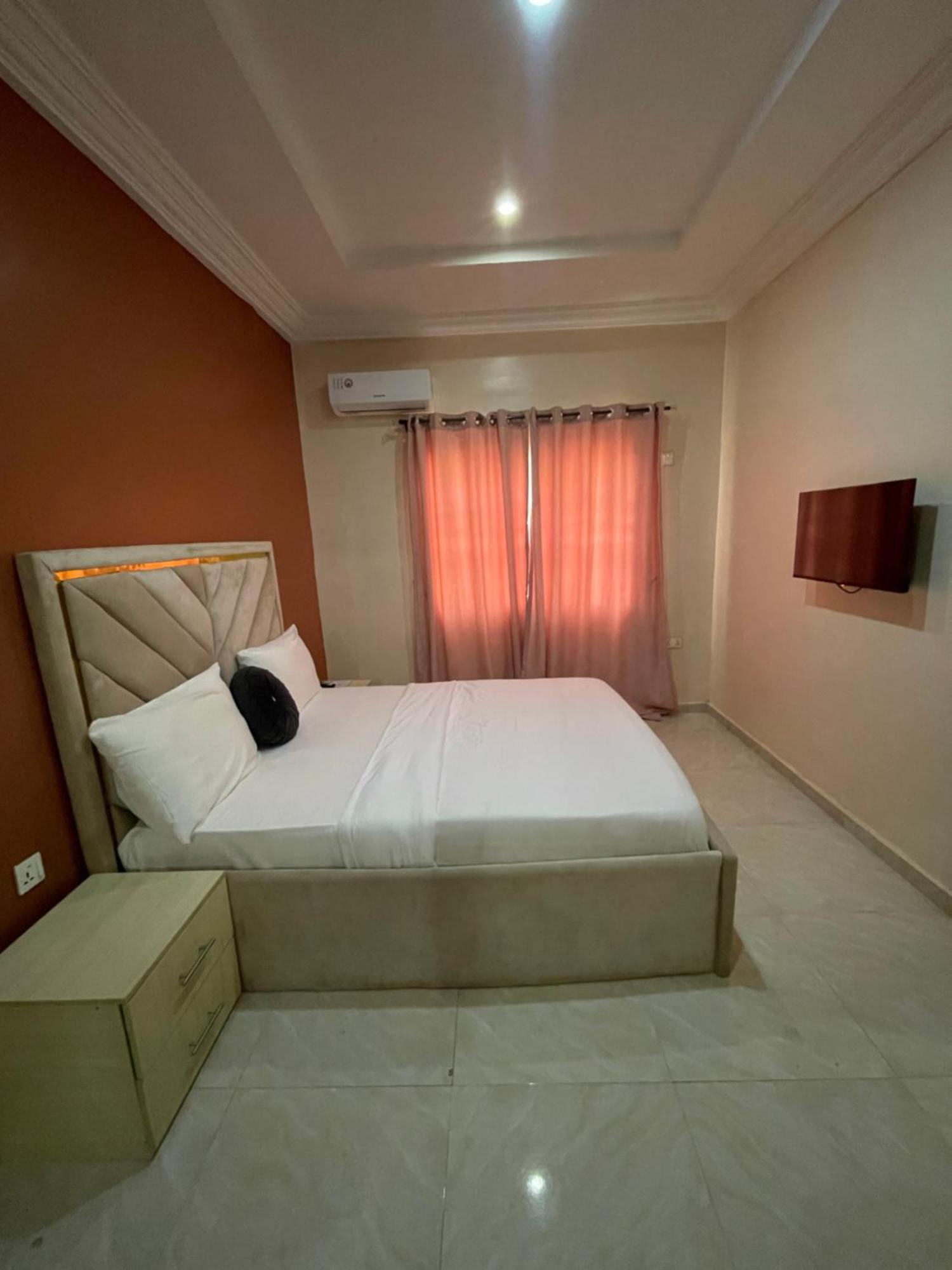 Nexus Xpress Hotel Abuja Buitenkant foto