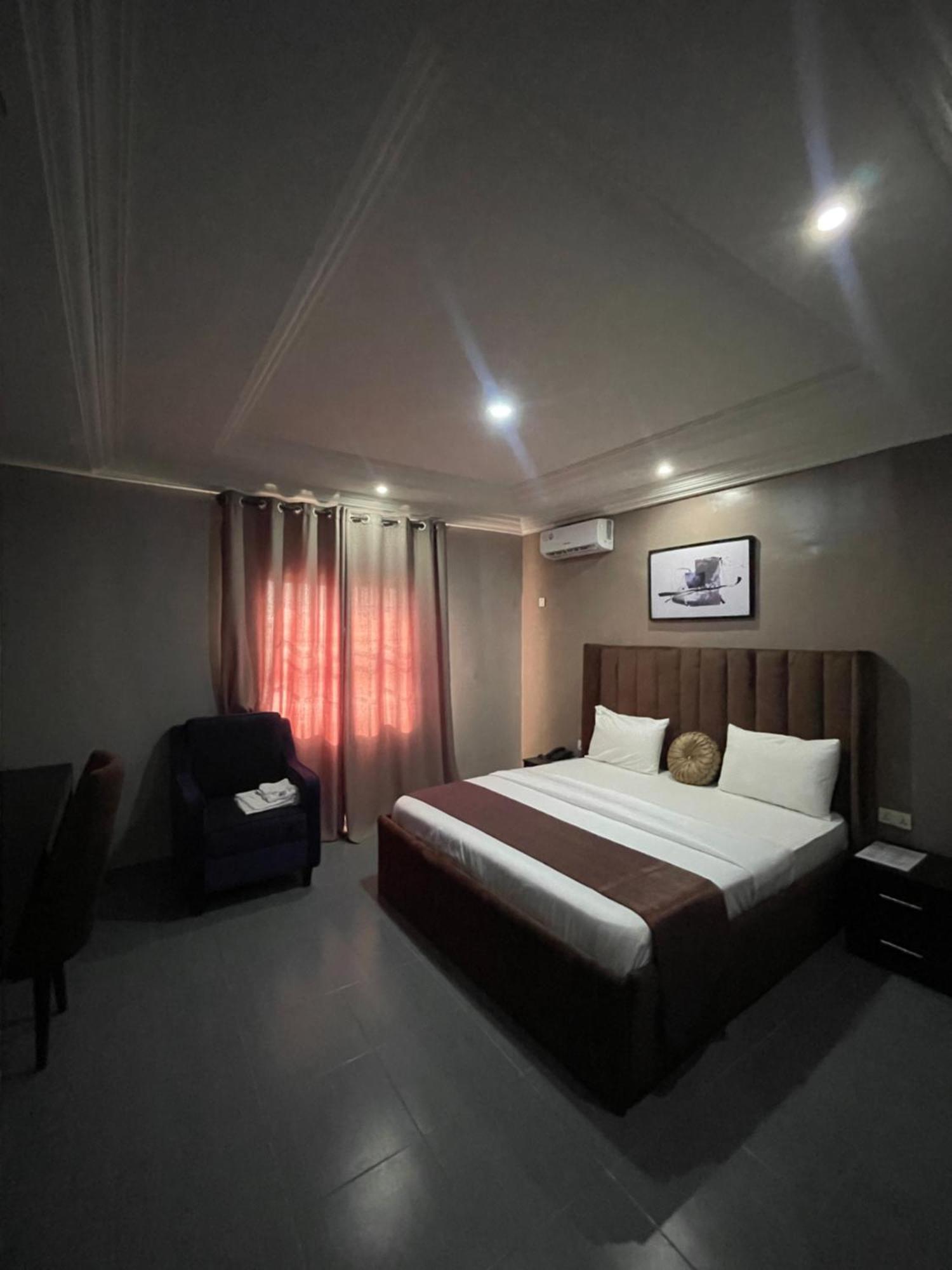 Nexus Xpress Hotel Abuja Buitenkant foto