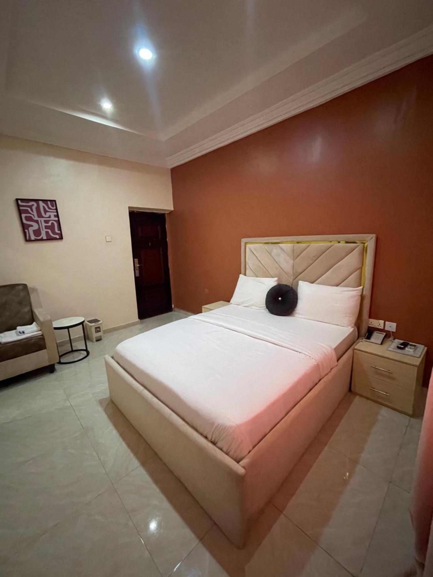 Nexus Xpress Hotel Abuja Buitenkant foto
